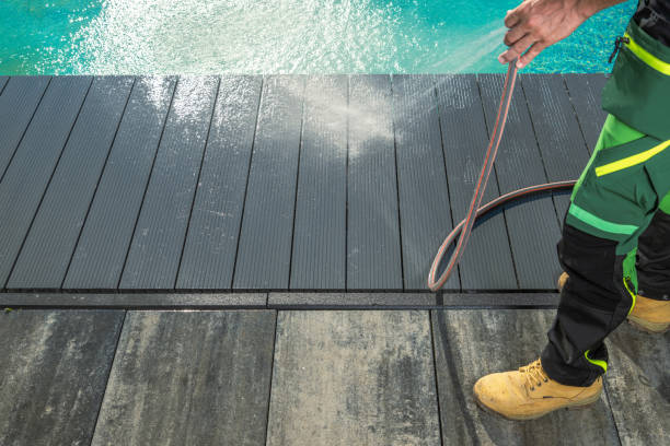 Best Garage Pressure Washing  in Blountstown, FL