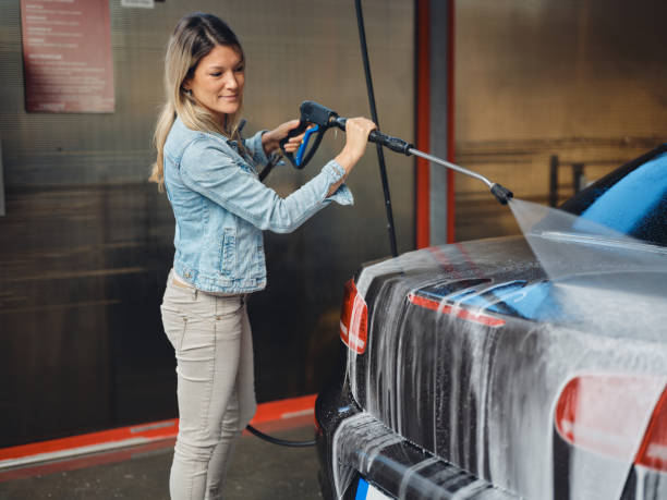 Why Choose Our Certified Pressure Washing Experts for Your Project Needs in Blountstown, FL?